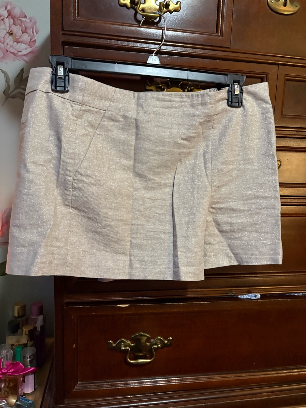 Women’s LOFT Light Beige Linen-Blend Shorts - Classic Tailored Size 14